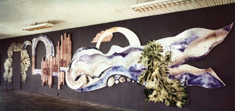 Foyer Speisesaalgebäude des VEB Hydraulik Schwerin - Titel: Dynamik der Flüssigkeiten, Keramikrelief, 2,80 x 14,00 m, 1975-81, Detail 3